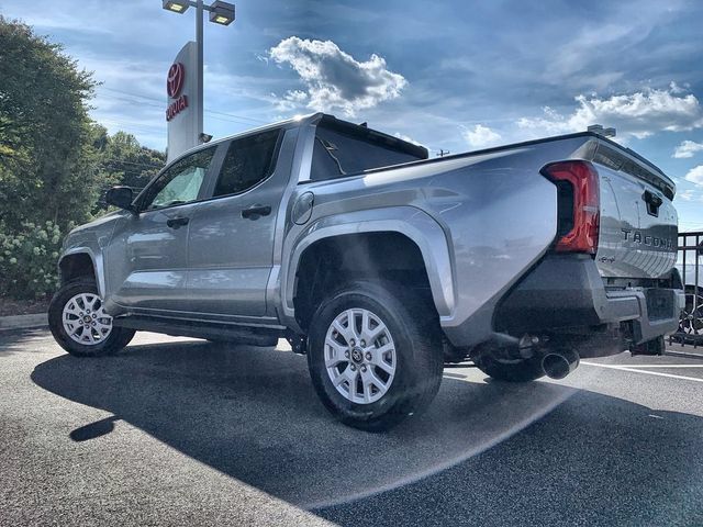 Used 2025 Toyota Tacoma SR w/ SR Upgrade Package AWD/4WD image 6