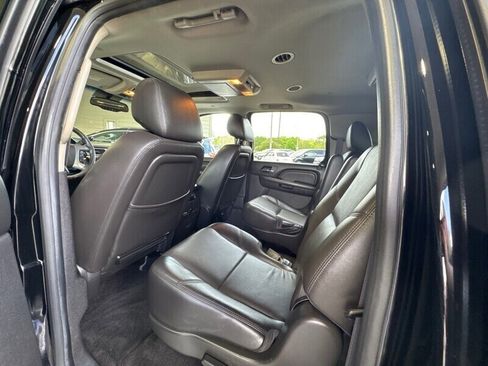 Used 2014 GMC Yukon XL Denali image 15