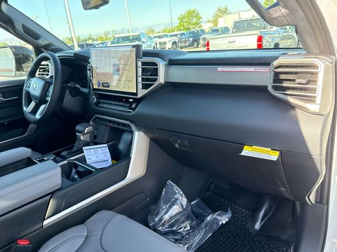 New 2026 Toyota Tundra Limited AWD/4WD image 15