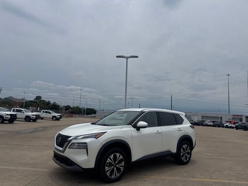 Certified 2023 Nissan Rogue SV FWD image 10