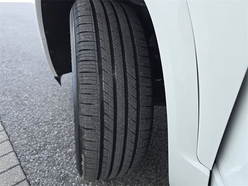 Certified 2021 GMC Acadia Denali w/ Denali Technology Package image 33