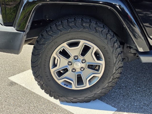 Used 2015 Jeep Wrangler Unlimited Sport AWD/4WD image 5