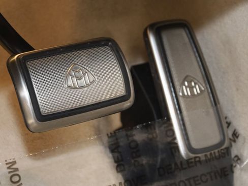 Used 2022 Mercedes-Benz Maybach GLS 600 4MATIC image 42