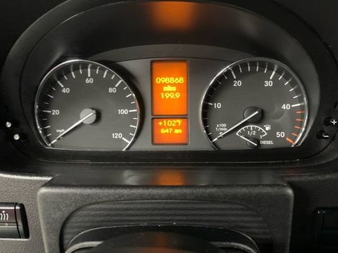 Used 2014 Mercedes-Benz Sprinter 2500 image 13