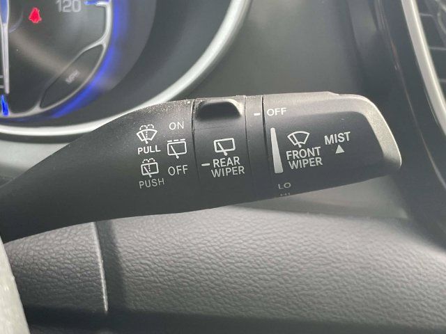 Used 2025 Chrysler Pacifica Select FWD image 24