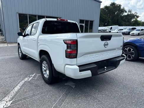 Used 2024 Nissan Frontier SV w/ Technology Package RWD image 11