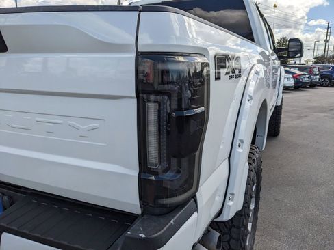 Used 2021 Ford F250 Lariat image 14