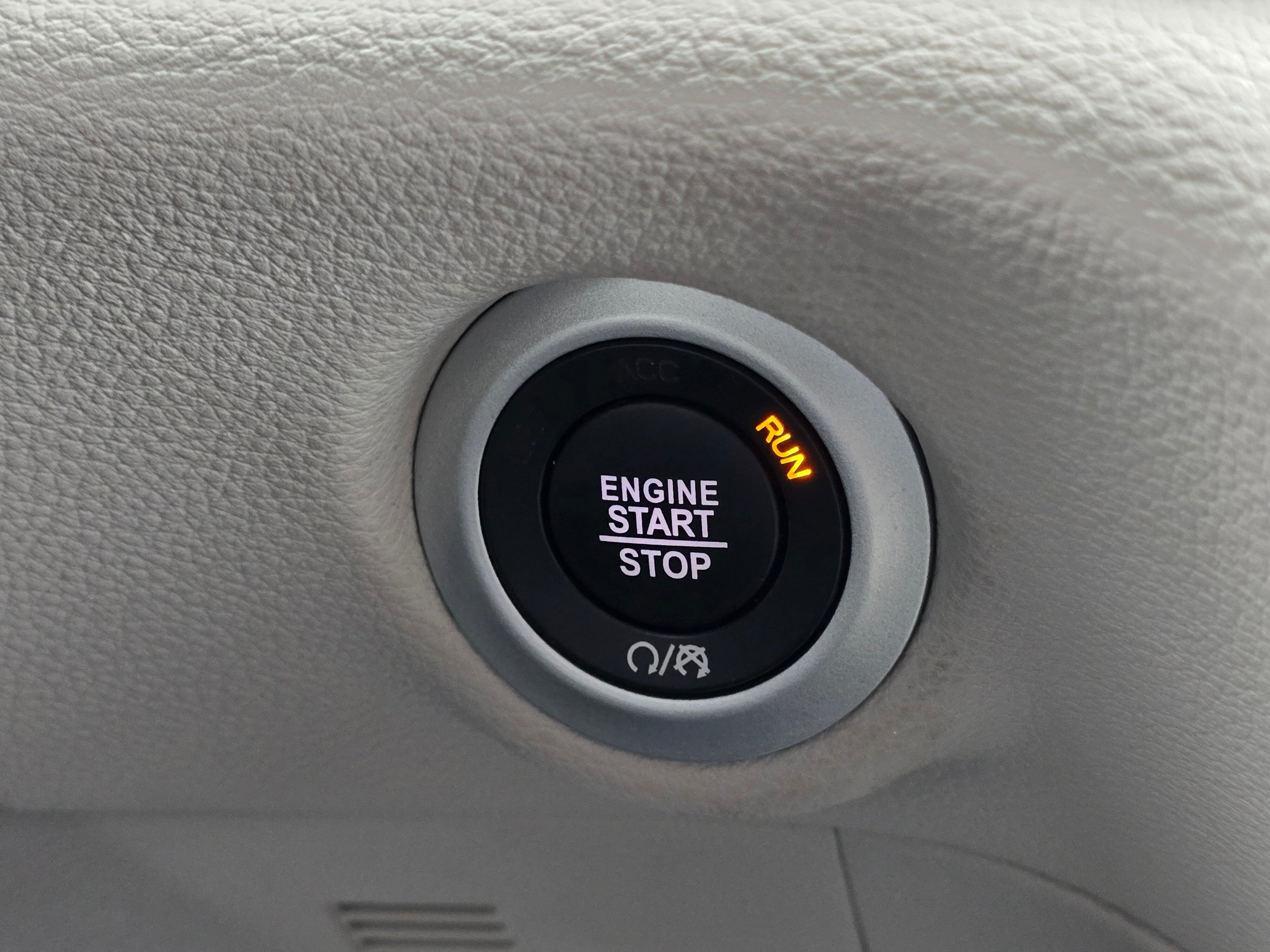 Used 2022 Chrysler Pacifica Limited FWD image 40