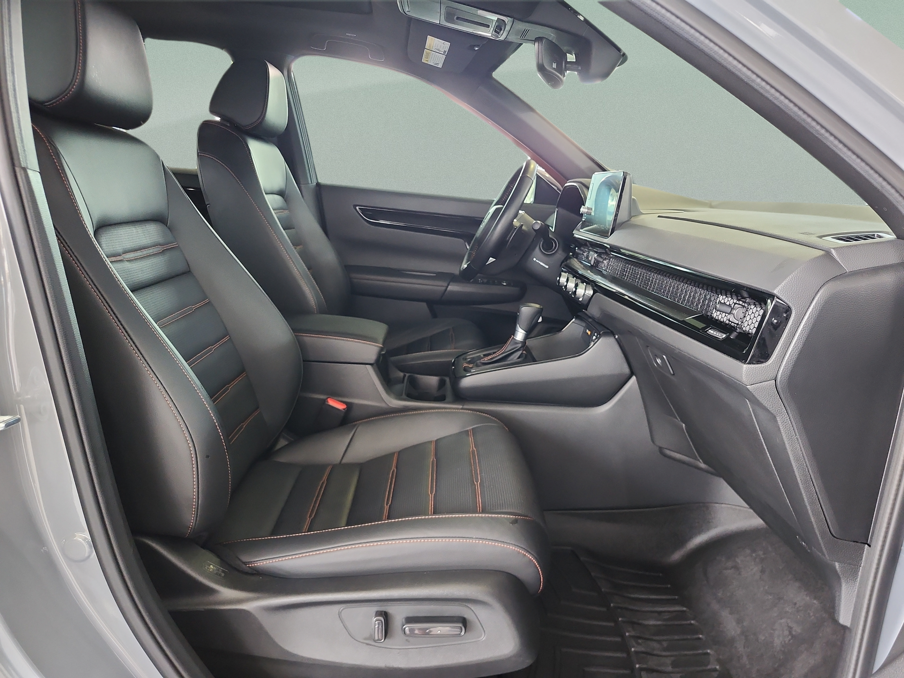 Used 2025 Honda CR-V Sport Touring image 21