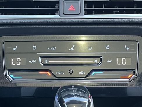 New 2026 Volkswagen Taos SEL AWD/4WD image 15