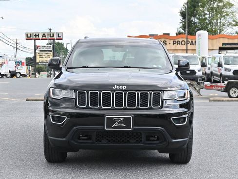 Used 2019 Jeep Grand Cherokee Laredo AWD/4WD image 5