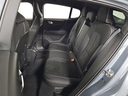 Used 2023 Volvo C40 P8 Recharge Plus AWD/4WD image 35
