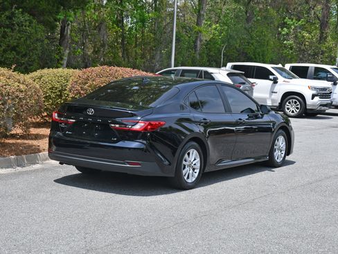 Certified 2025 Toyota Camry LE w/ Convenience Package FWD image 4