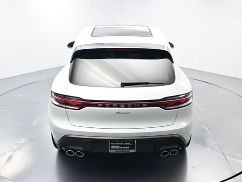 Used 2025 Porsche Macan image 42
