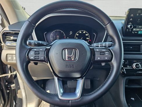 Used 2025 Honda Pilot EX-L image 19