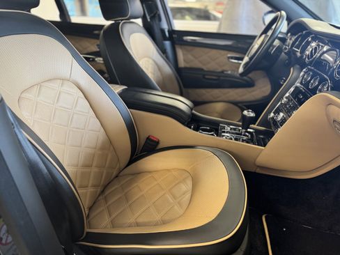 Used 2016 Bentley Mulsanne Speed image 19
