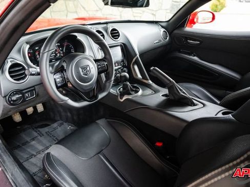 Used 2015 Dodge Viper SRT-10 RWD image 2