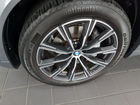 Used 2026 BMW X5 xDrive40i AWD/4WD image 9