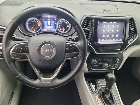 Used 2019 Jeep Cherokee Limited FWD image 22