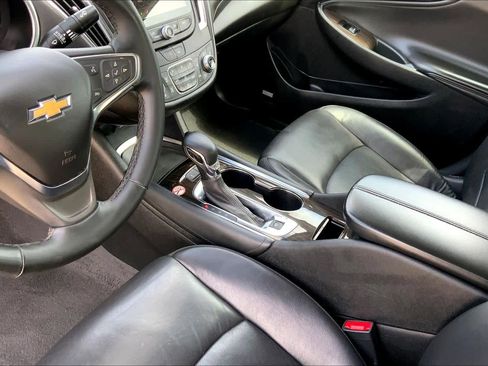 Used 2024 Chevrolet Malibu LT FWD image 16