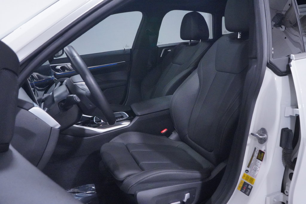 Used 2024 BMW i4 eDrive40 w/ Convenience Package RWD image 7