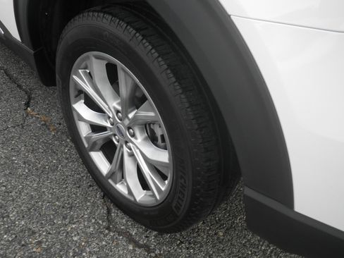 Certified 2024 Ford Explorer XLT w/ Equipment Group 202A image 12