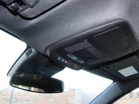 Used 2024 Chevrolet Traverse LS image 28