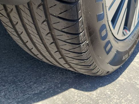 Used 2023 Nissan Rogue SV image 26