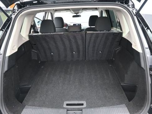Used 2023 Nissan Rogue SV AWD/4WD image 12