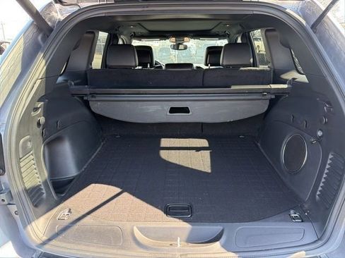 Used 2021 Jeep Grand Cherokee Limited w/ Luxury Group II image 23