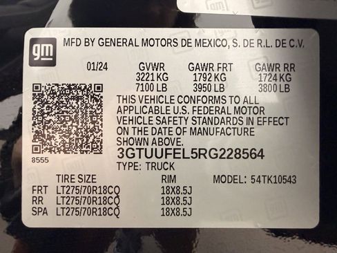 Used 2024 GMC Sierra 1500 AT4X image 32