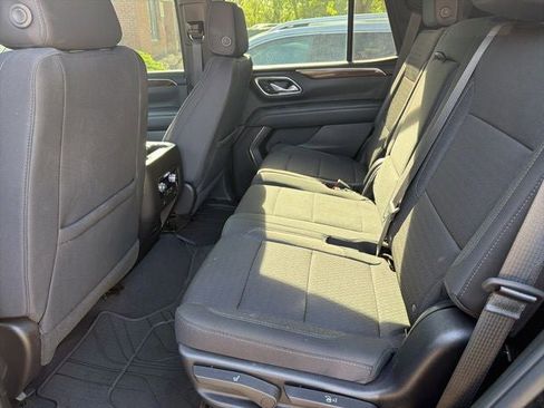 Used 2023 GMC Yukon SLE w/ Gmc Pro Safety Plus Package AWD/4WD image 18