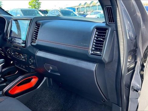 Used 2024 Nissan Frontier PRO-4X AWD/4WD image 23