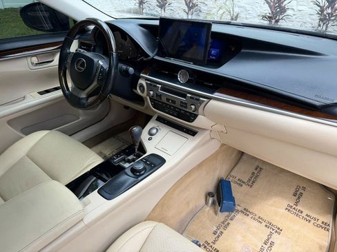Used 2014 Lexus ES 350 w/ Premium Package FWD image 50