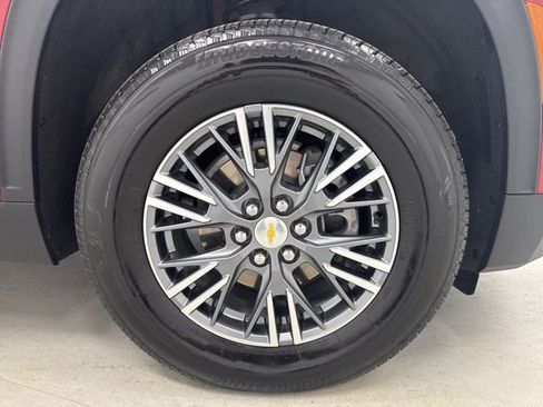 Used 2026 Chevrolet Traverse LT AWD/4WD image 31