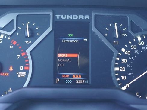 Certified 2025 Toyota Tundra SR5 w/ SR5 Convenience Package AWD/4WD image 45