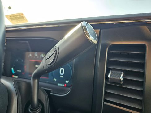 Used 2023 Ford F350 Lariat image 23