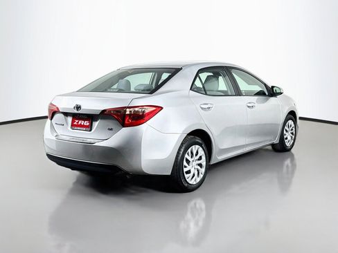 Used 2018 Toyota Corolla LE w/ Carpet Mat Package (TMS) FWD image 5