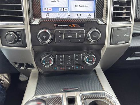 Used 2019 Ford F150 Lariat image 22