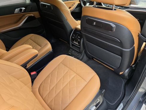 Used 2024 BMW X7 xDrive40i w/ Executive Package image 29