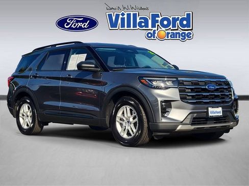 Used 2026 Ford Explorer Active w/ Active Comfort Package RWD image 1