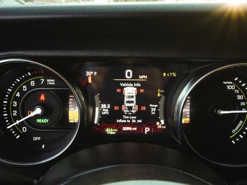 Used 2023 Jeep Wrangler Unlimited Sahara w/ Cold Weather Group image 20