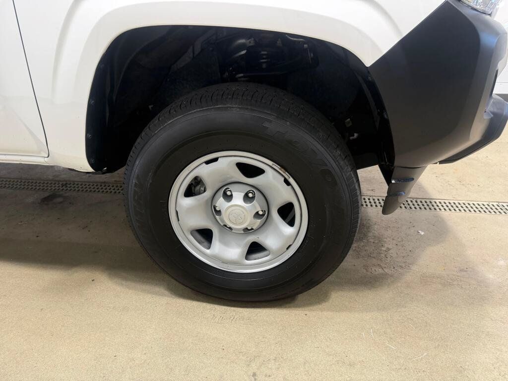 Certified 2023 Toyota Tacoma SR AWD/4WD image 9