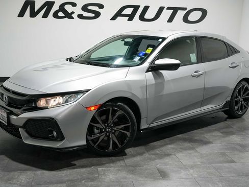 Used 2018 Honda Civic Sport image 2