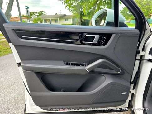 Used 2019 Porsche Cayenne image 57
