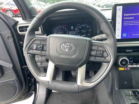 Used 2024 Toyota Tacoma TRD Off-Road w/ TRD Off Road Premium Package AWD/4WD image 16
