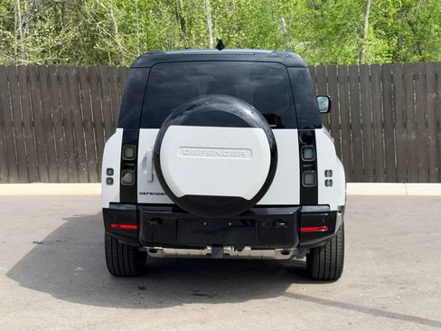 New 2026 Land Rover Defender 130 X-Dynamic SE AWD/4WD image 4