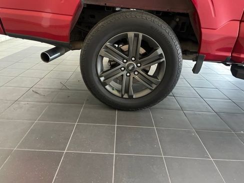 Used 2021 Ford F150 Lariat AWD/4WD image 8