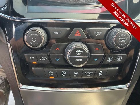 Used 2020 Jeep Grand Cherokee Altitude AWD/4WD image 27