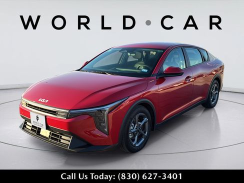 Certified 2025 Kia K4 FWD image 6